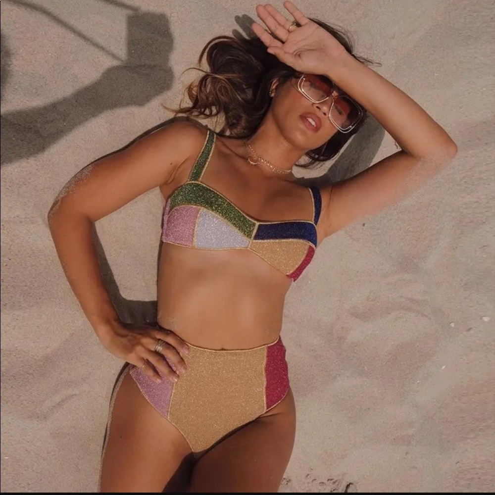High waisted bikini